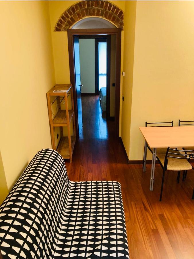 Bilocale Zona Centro Appartement Milaan